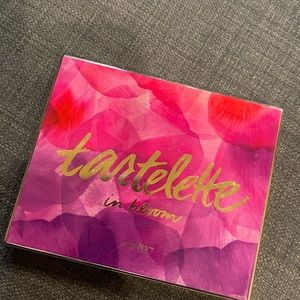 TARTE TARTELETTE IN BLOOM PALETTE